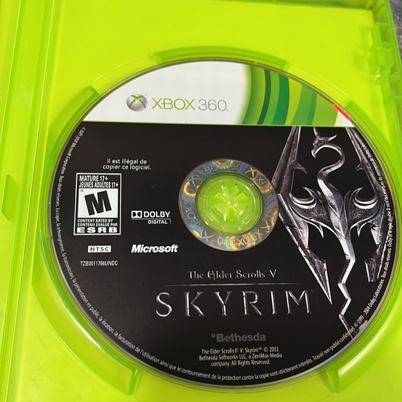 5 for $40 - The Elder Scrolls V: Skyrim for Xbox 360 - Picture 3 of 5